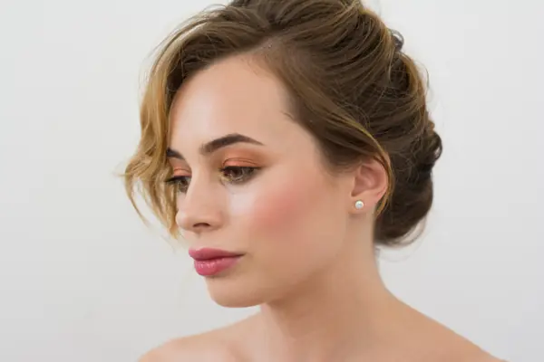 Machiaj pentru ședință foto, stil Beauty close-up, realizat de Iulia Mardare