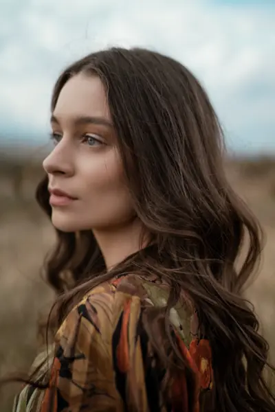Machiaj pentru ședință foto, stil Lumină naturală, realizat de Iulia Mardare
