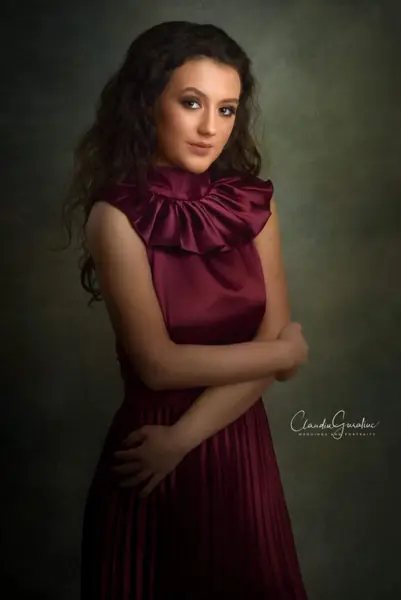 Machiaj pentru ședință foto, stil Low-key, realizat de Iulia Mardare