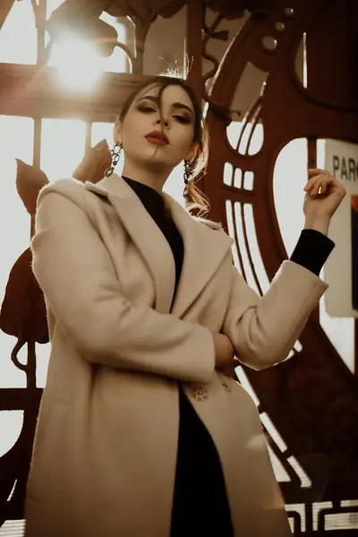 Machiaj pentru ședință foto, stil Editorial, realizat de Iulia Mardare