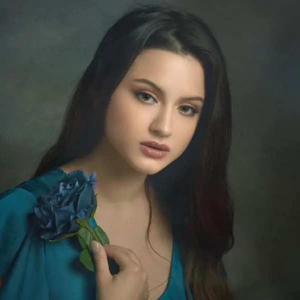 Machiaj pentru ședință foto, stil Low-key, realizat de Iulia Mardare